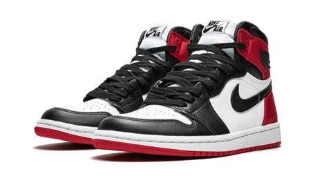 AIR JORDAN 1 RETRO HIGH Satin chicago