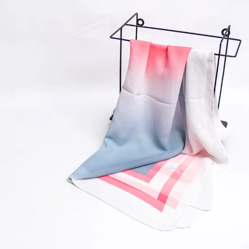 Foulard en Crêpe Chiffon – Dégradé Éclatant