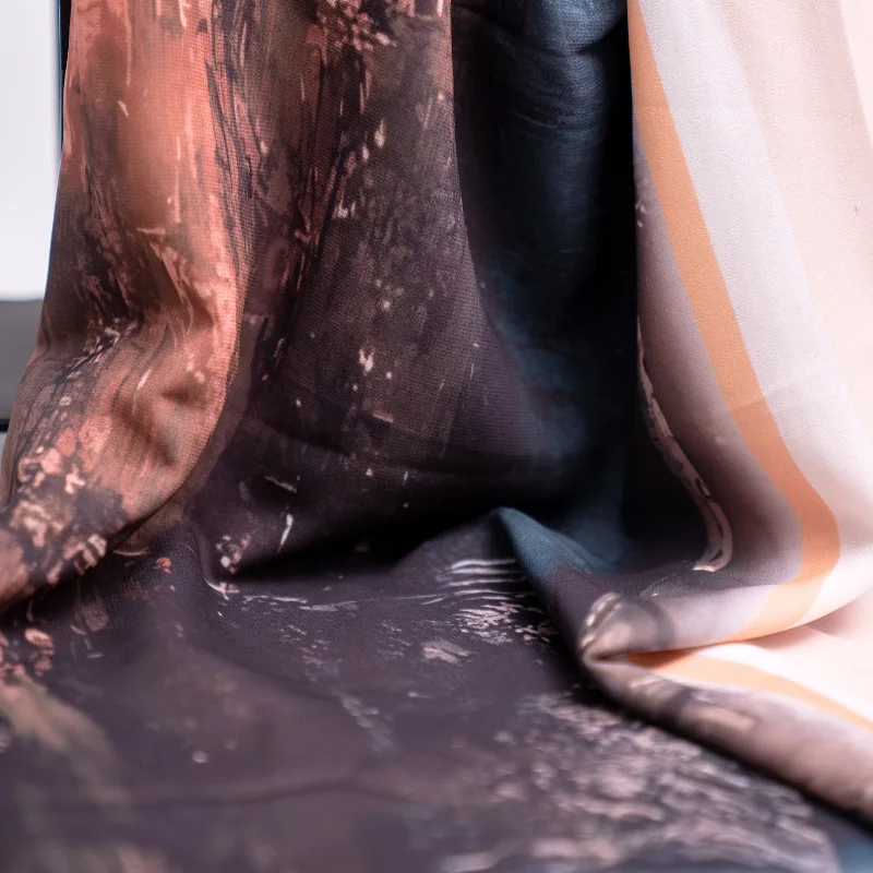 Foulard en Crêpe Chiffon – Éclats Terreux