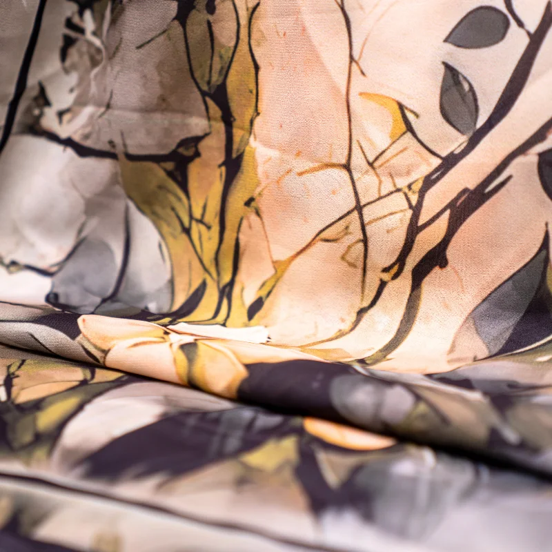 Foulard en Crêpe Chiffon – L'Envolée Poétique Nude & Anthracite