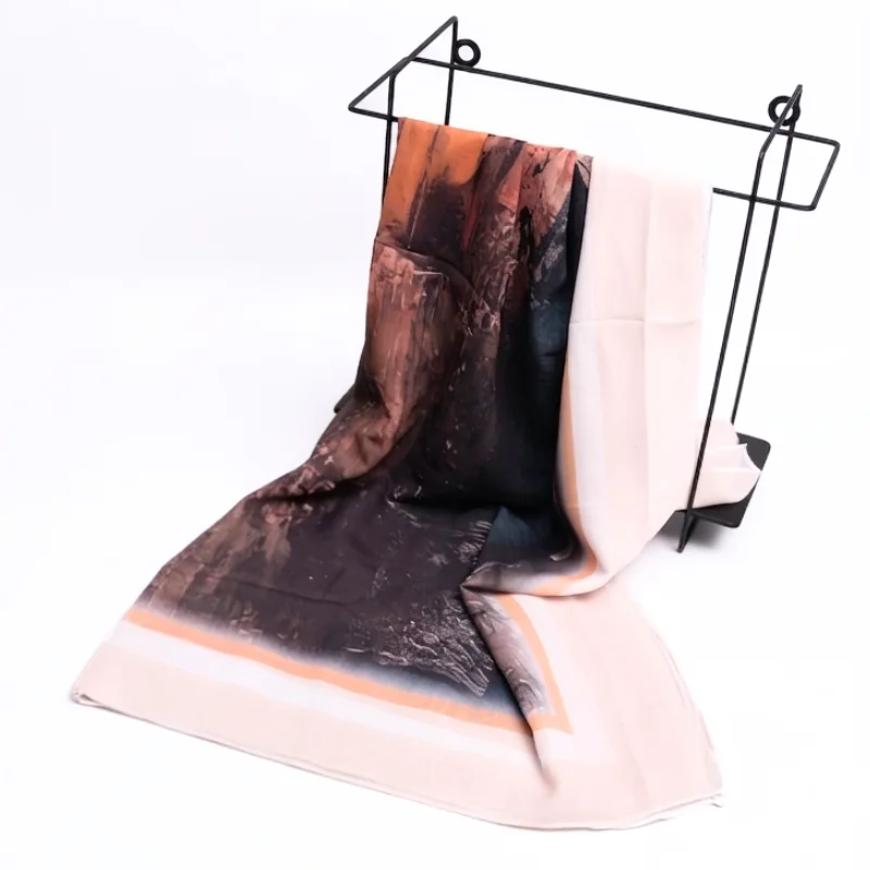 Foulard en Crêpe Chiffon – Éclats Terreux