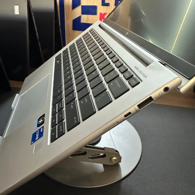 HP ELITEBOOK I7