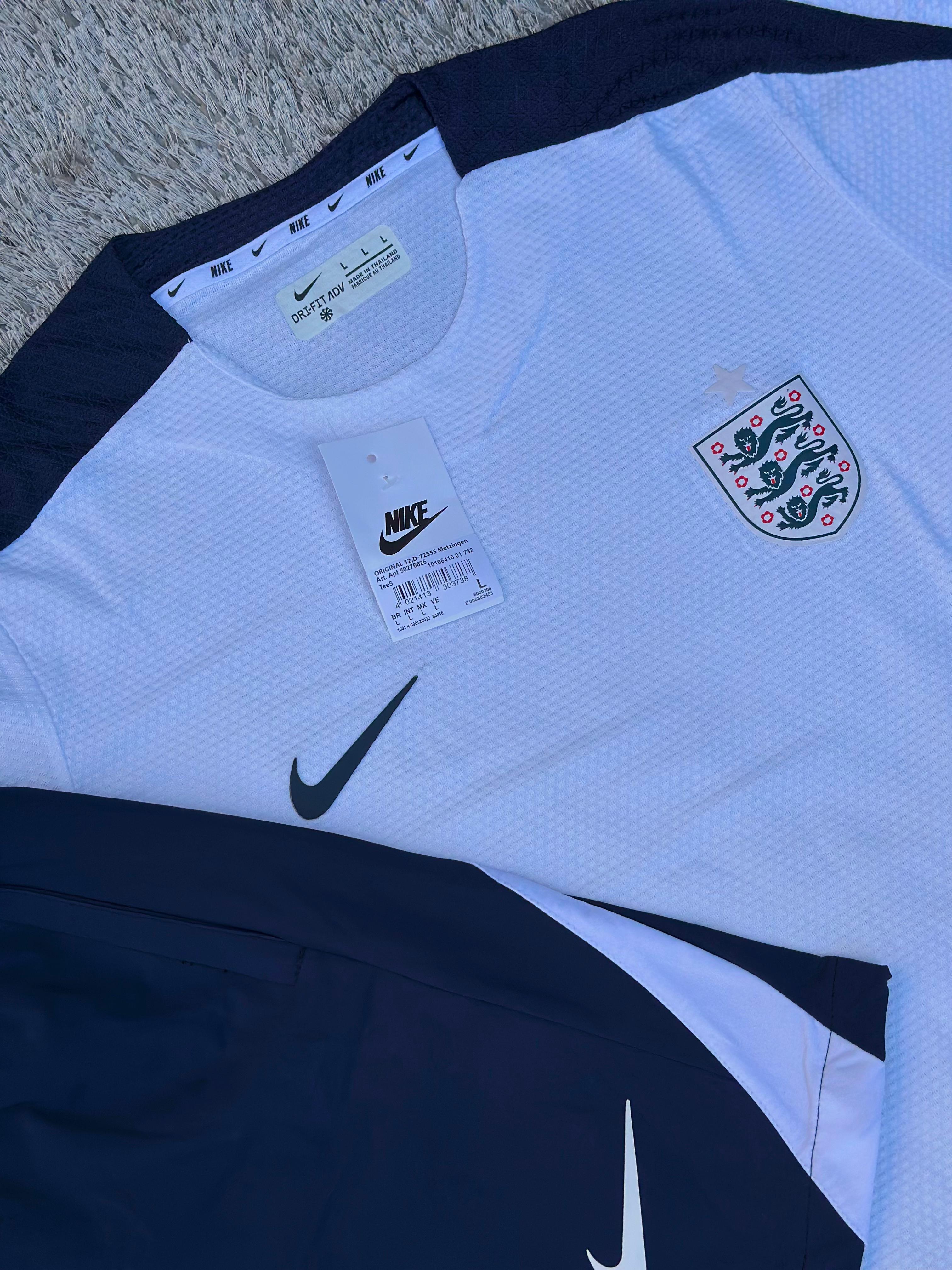 England national football team (100% ثوب تركيا )