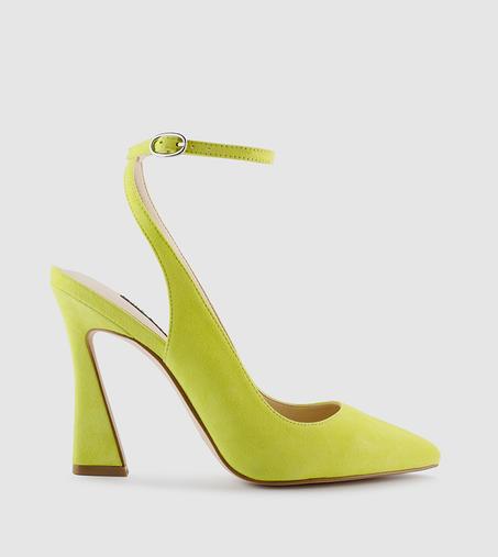 أحذية بكعب عالي (High Heel)