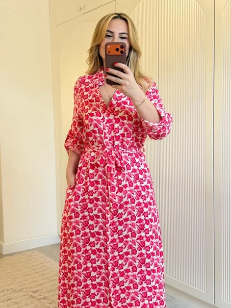 👗 فستان قميص مزخرف بالزهور باللون الوردي و الازرق