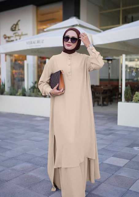 un fabuleux costume hijab complet