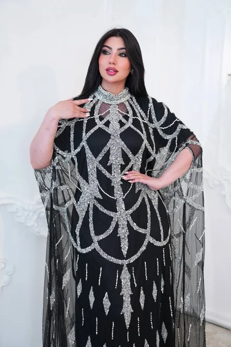 عباية فاخرة بتطريز ذهبي ✨
