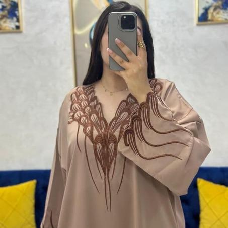 🥳عرض خاص هذة الأسبوع إستفيدي الان من تخفيض خاص في قندورة  بالطرز الرباطي الاصيل😍 استمتعي بصيفكِ  بإطلالة راقية