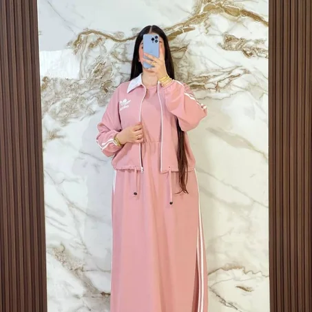 ❄️ إطلالة سبور راقية تحميك من البرد وتمنحك أناقة كل يوم 👌 ثوب تركي عالي الجودة. سارعو بالطلب👇🏻قبل نفاذ الكمية⏳