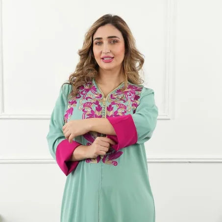 عرض خاص هذة الأسبوع😍 إستفيدي الان من تخفيض خاص بعشاق الأناقة والشياكة 😍 تألقي في مناسباتك الخاصة مع قفطان فاخر كريب حرير 🏃‍♂سارعو بالطلب👇🏻 قبل انتهاء العرض و نفاذ الكمية⏳