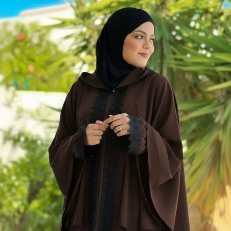 ✨ عباية بالسلهام موديل 2026 ✨ أناقة راقية تجمع بين الوقار والعصرية 👑 تصميم مريح وخفيف، مثالي للعمرة وصلاة التراويح 🤍 خامة فاخرة وانسيابية كتمنحك راحة تامة وحضور أنيق فكل خطوة🏃‍♂ سارعو بالطلب👇