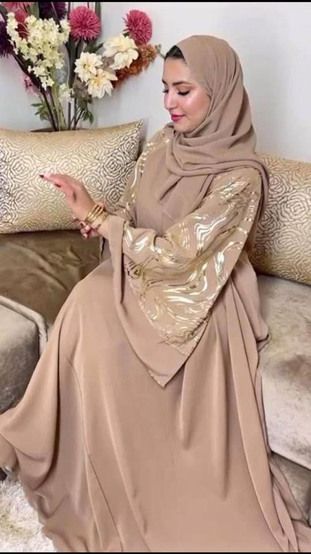 عباية بتصميم خليجي
