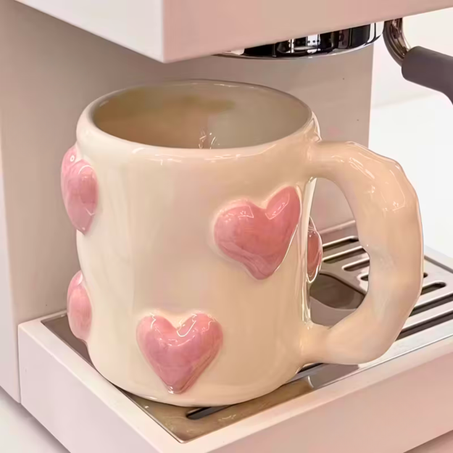 كوب سيراميك بقلوب وردية