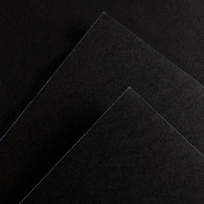 SKitschbook papier noir 150g format 21*30
