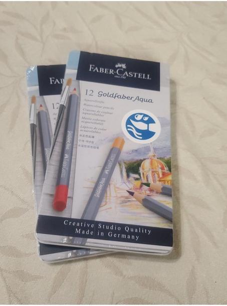 ensemble de 12 crayons aquarellables Faber-Castell Goldfaber Aqua.