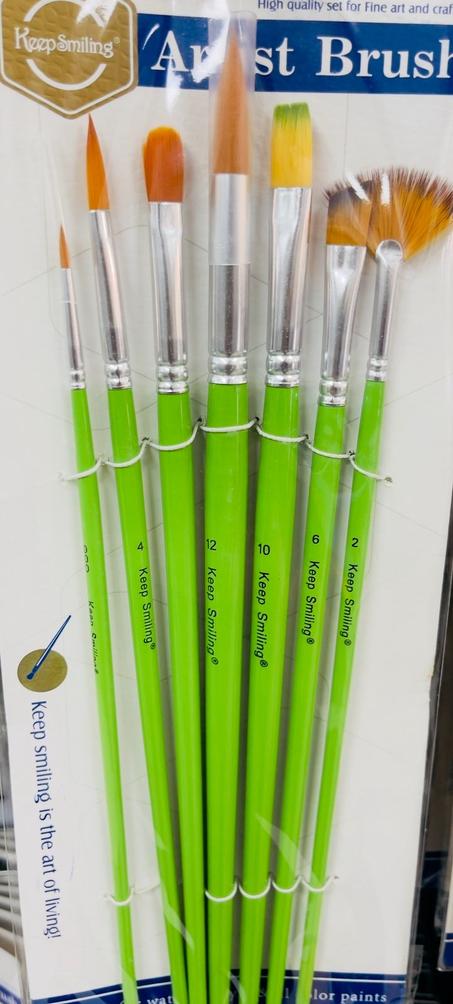 collection de pinceaux de peinture de haute qualité, parfaits pour toutes les techniques : acrylique, huile, aquarelle, gouache