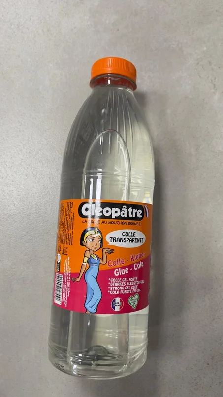 colle transparente de la marque Cléopâtre 1letre