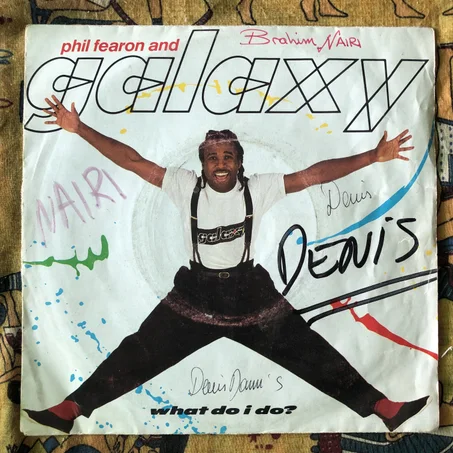 Phil Fearon & Galaxy – What Do I Do?