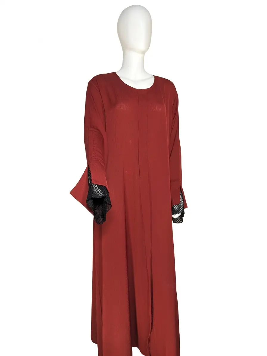 عباية بأكمام دانتيل