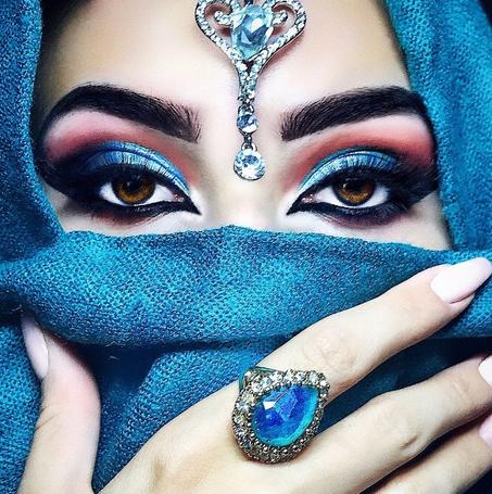 أزياء نسائية