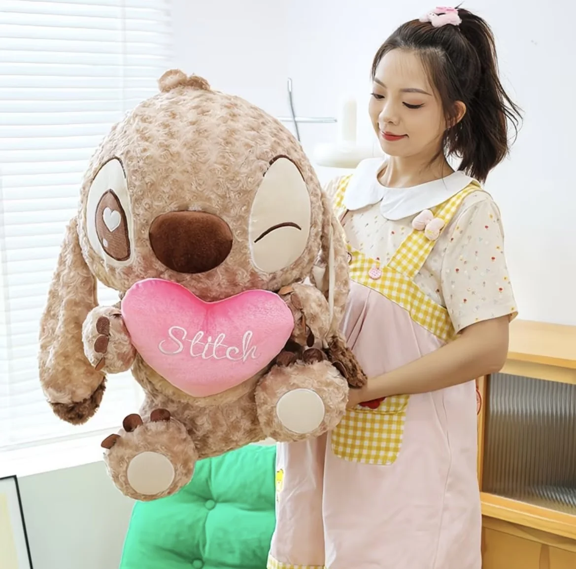 Peluche Stitch Chocolate Géante avec Cœur – Stock limité 🚨
