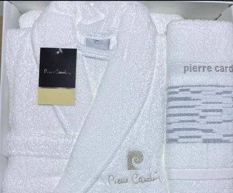 Peignoir avec Capuchon et Serviette – Pierre Cardin – Blanc