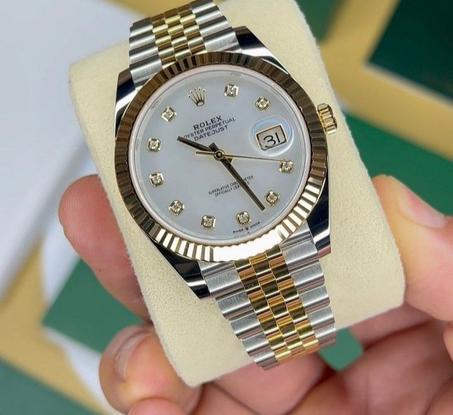 ساعة يد راقية