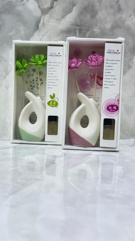 ناشر الروائح العطرية - غني بالزيوت العطرية - عطر يدوم حتى 90 يومًا