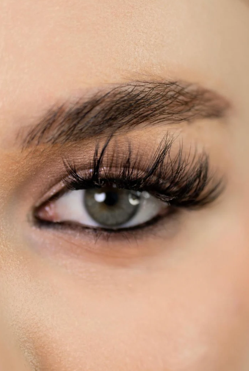 ° ZIYARAA  EYELASHES