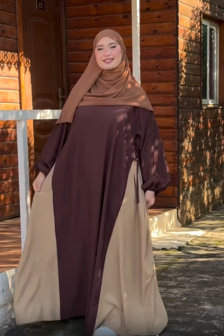 عباية "أندلسية" بتفاصيل جانبية ساحرة