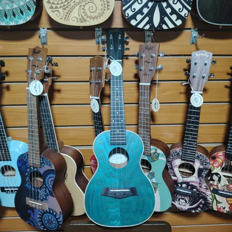 UKULELE CONCIERTO MEMPHIS