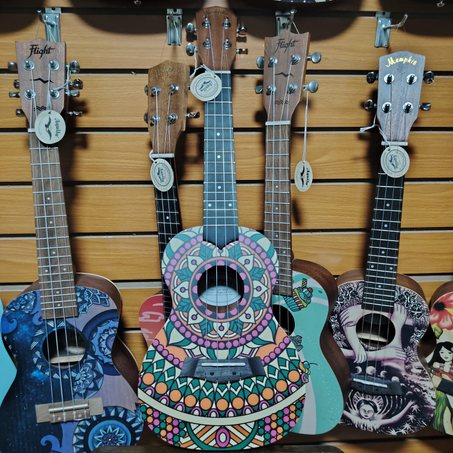 UKULELE CONCIERTO MEMPHIS