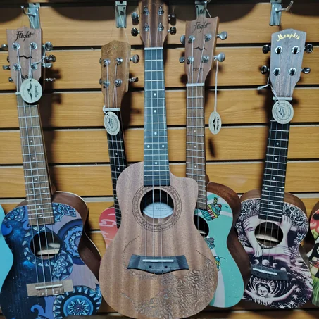 UKULELE CONCIERTO MEMPHIS