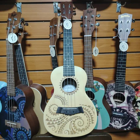 UKULELE CONCIERTO MEMPHIS