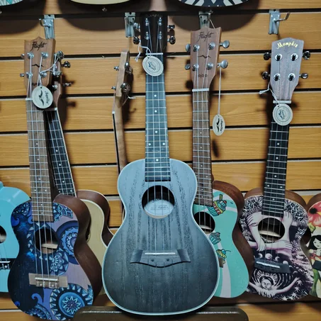 UKULELE CONCIERTO MEMPHIS