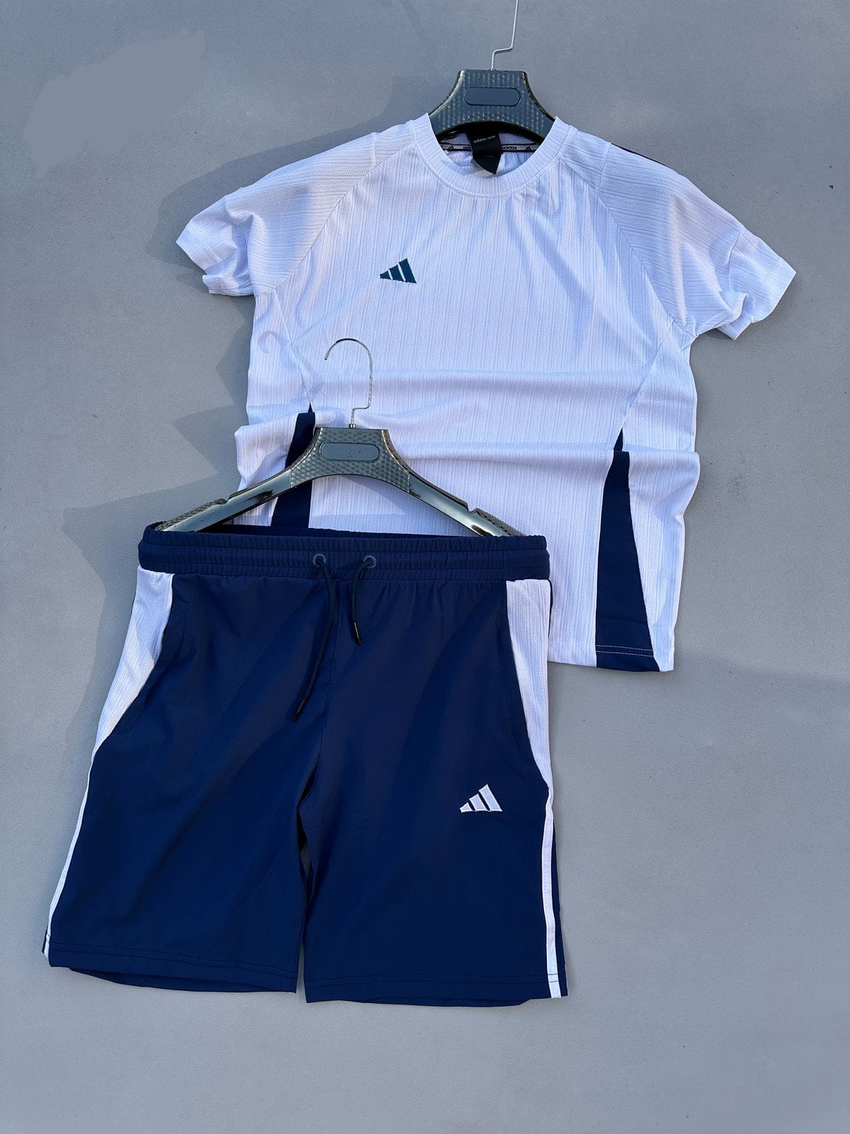 stores/e1a1852691a8c46a3245979024a8b00a/products/Z4kjKqf9R21U5BbheEa6yejWtJlT4JI3x4kBythO.jpg
