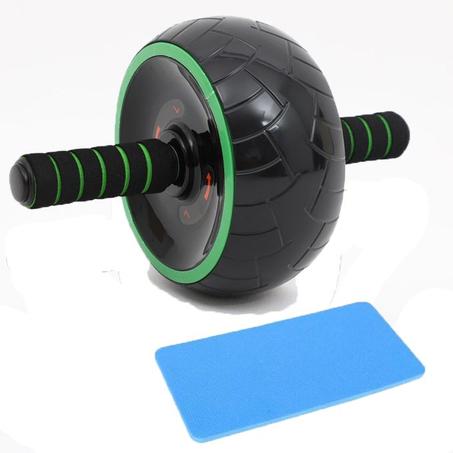 عجلة تمارين البطن مع بساط ركبة سميك.