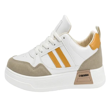 حذاء رياضي بتصميم عصري يجمع بين الراحة والتميز 👟