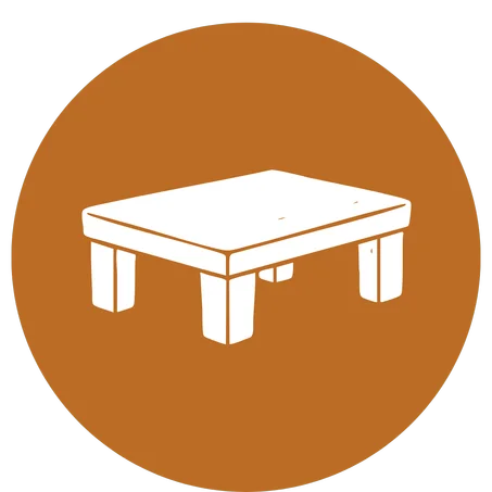 طاولات خشبية