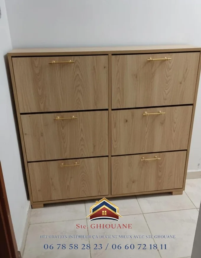 بلاكار أحذية عصري – تصميم أنيق وخشب MDF عالي الجودة