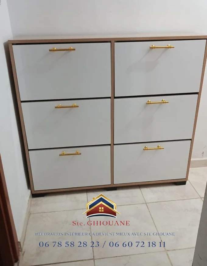 بلاكار أحذية عصري – تصميم أنيق وخشب MDF عالي الجودة