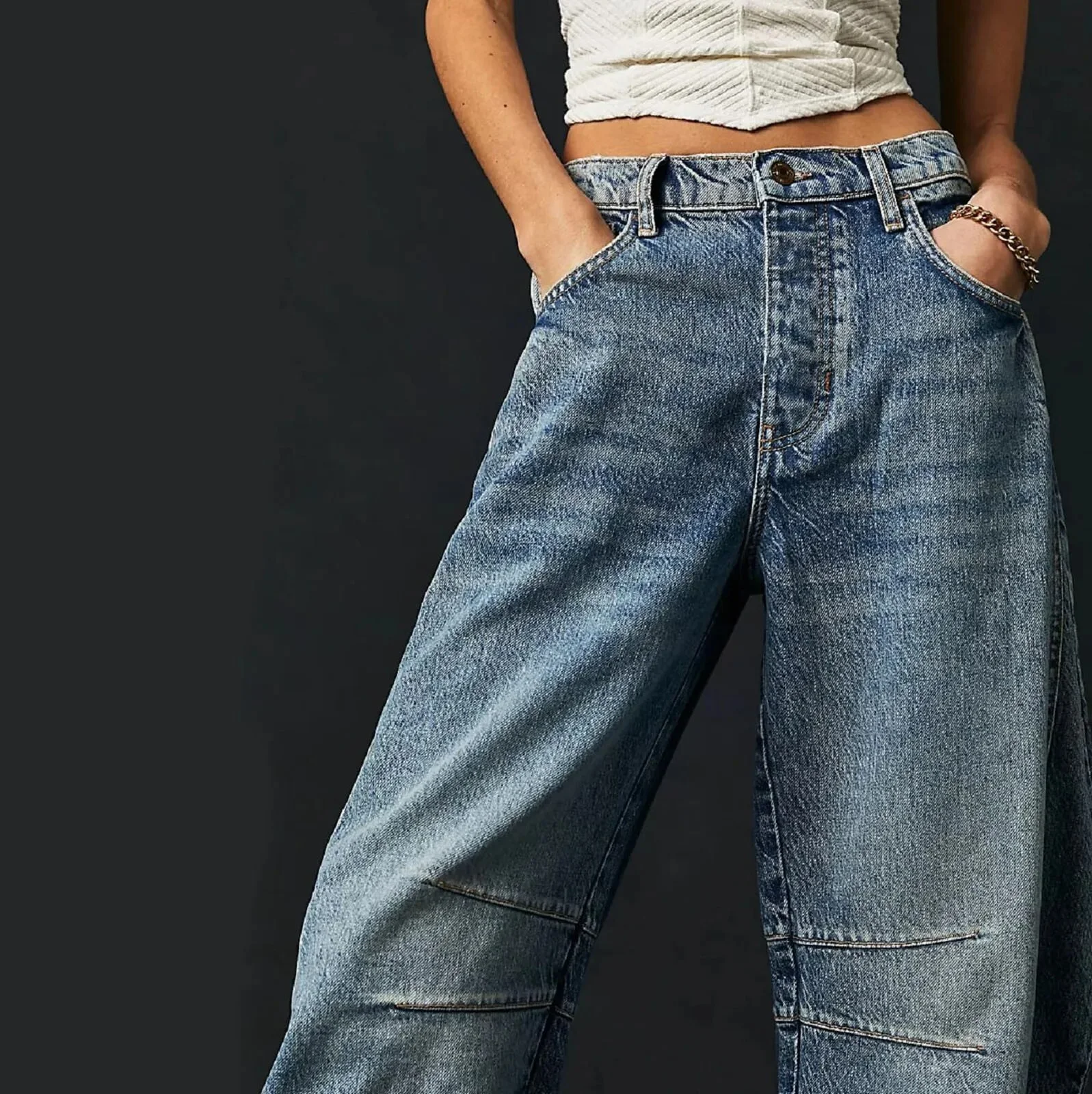 Aficas Mid-Rise Barrel Jeans