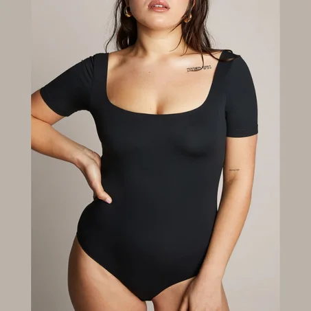 بودي كيرفع الصدر ويبرز المؤخرة 🥰