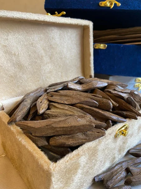 عود مروكي خاص   (للغرام)