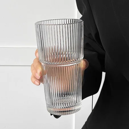 Verre tendance avec paille