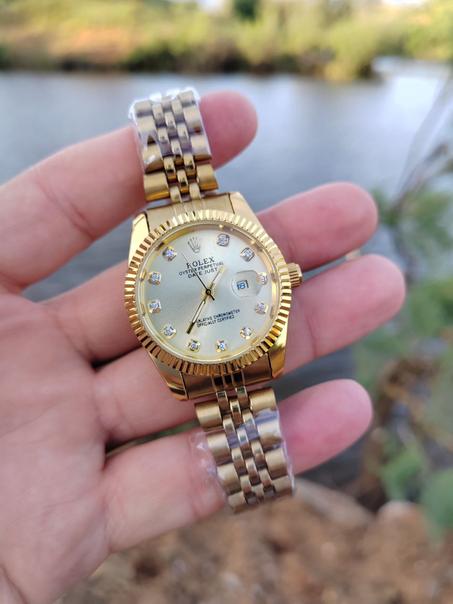 ساعة نسائية انيقة روعة ROLEX FAMME