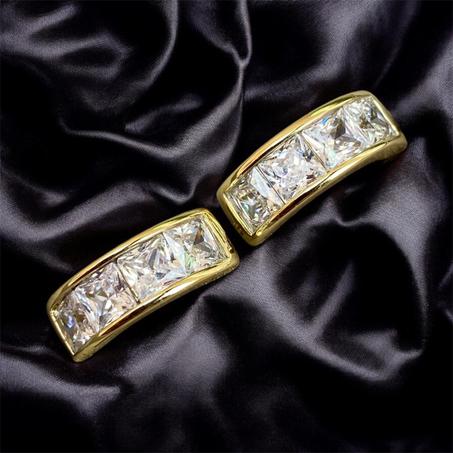 Boucles d’oreilles délicates avec éclat de verre