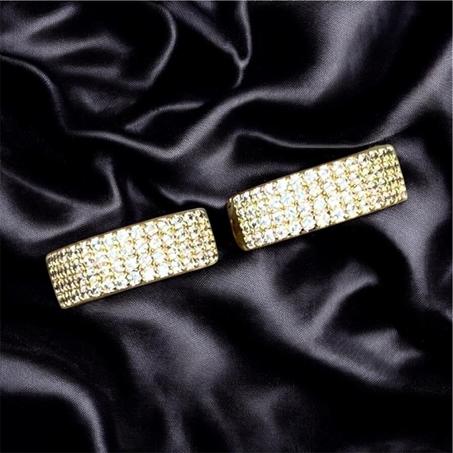 Boucles d’oreilles délicates au fini nacré