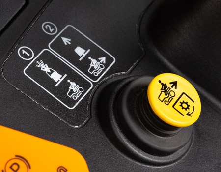 🚜 John Deere S240