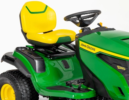 🚜 John Deere S240